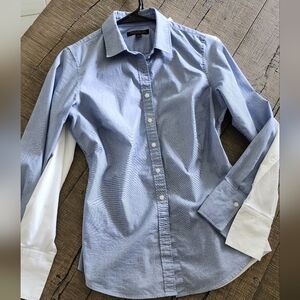 2 Banana Republic womens size 2 Riley Tailored Fit Button Up Collared Shirts